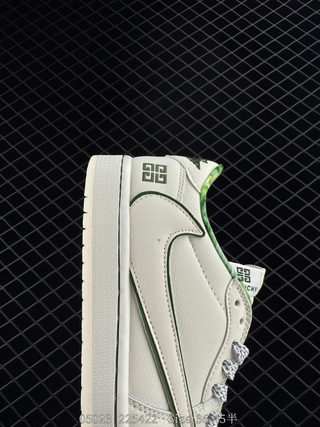 Travis Scott x Air Jordan 1 ” Reverse Mocha “